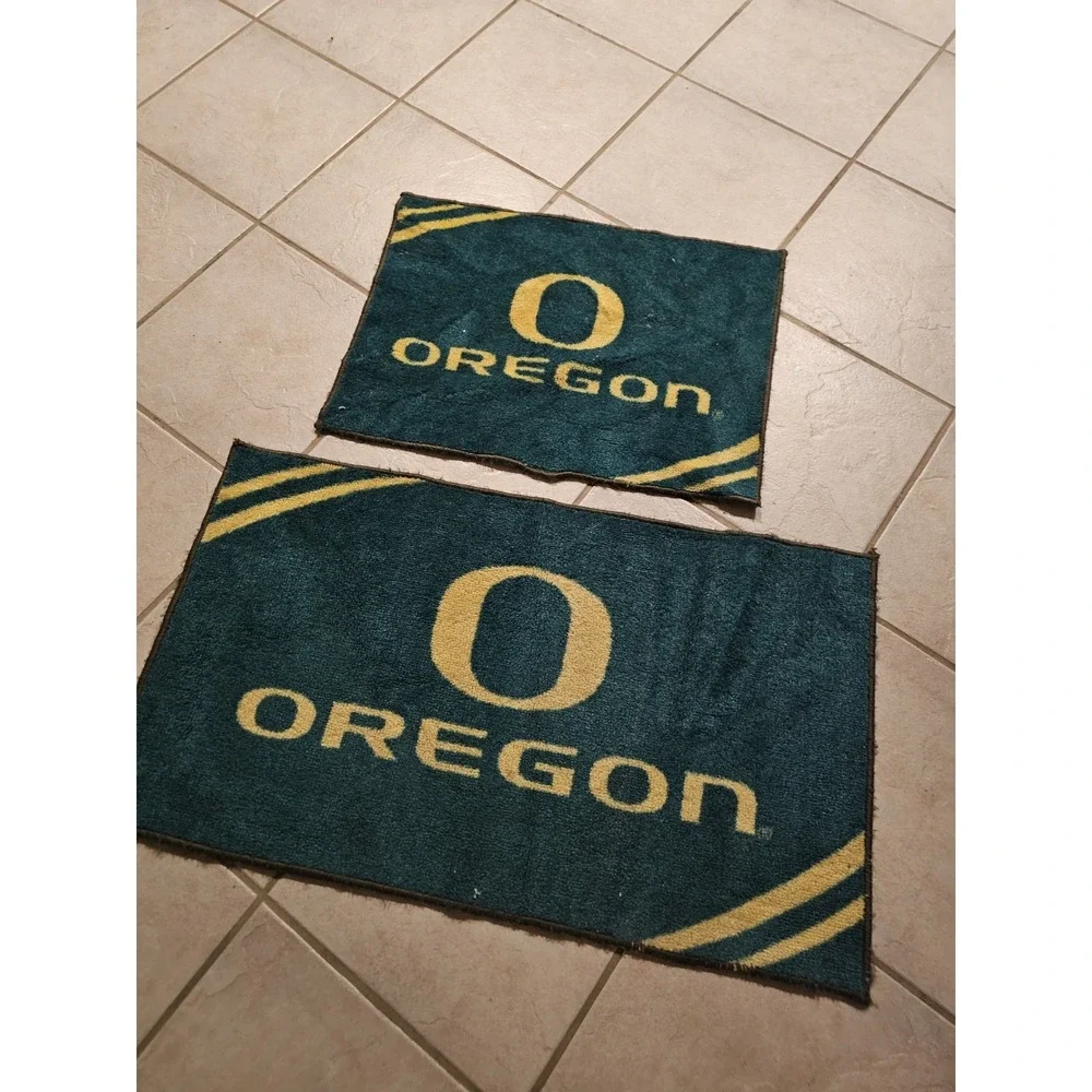 University of Oregon Ducks Bath Mat Set (2‎ Pieces)